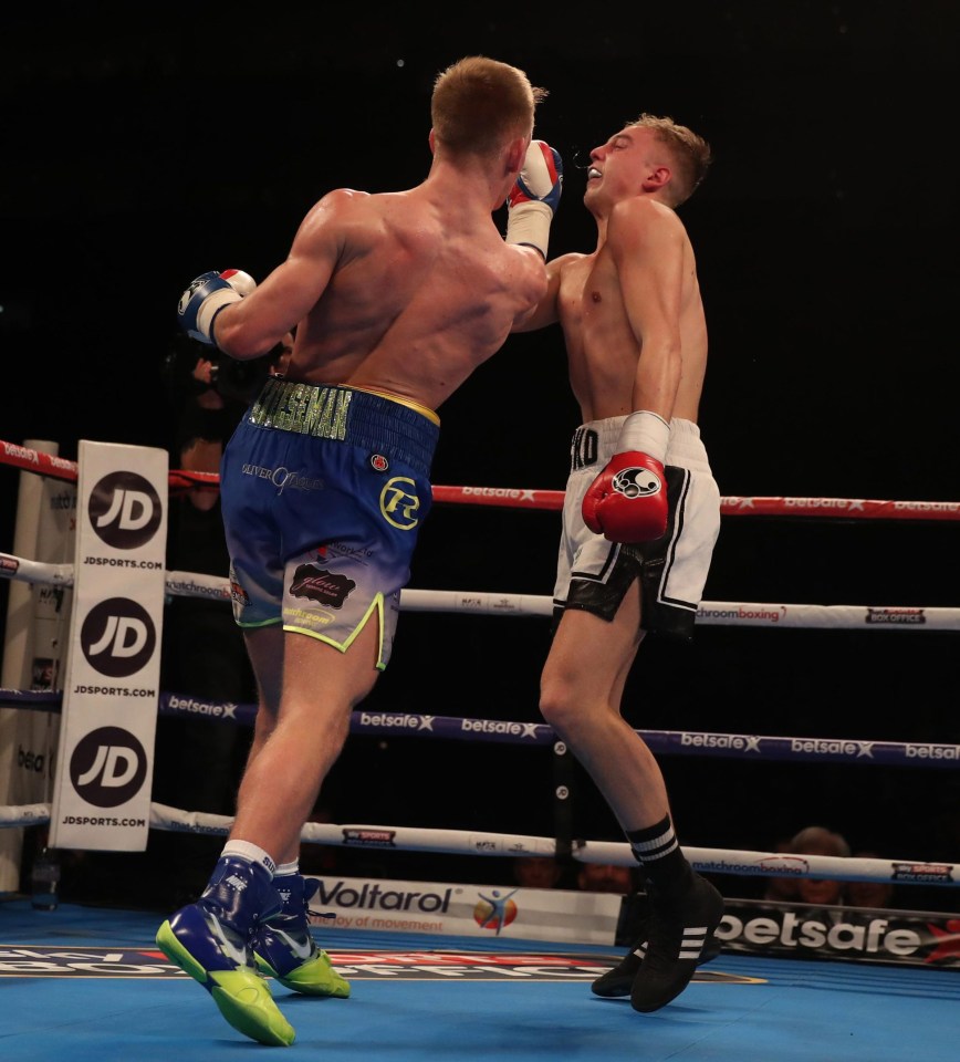 Ted Cheeseman lands a brutal uppercut on Jack Sellars