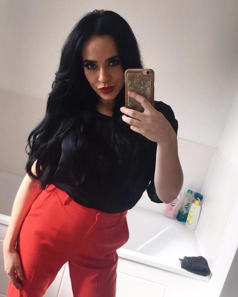  Stephanie Davis has revealed she is an alcoholic