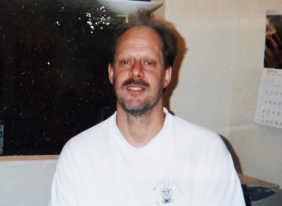 Gunman Stephen Paddock had 23 guns and thousands of bullets in his hotel room