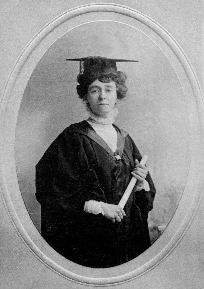  Emily Davison and other suffragettes should not be pardoned for their crimes