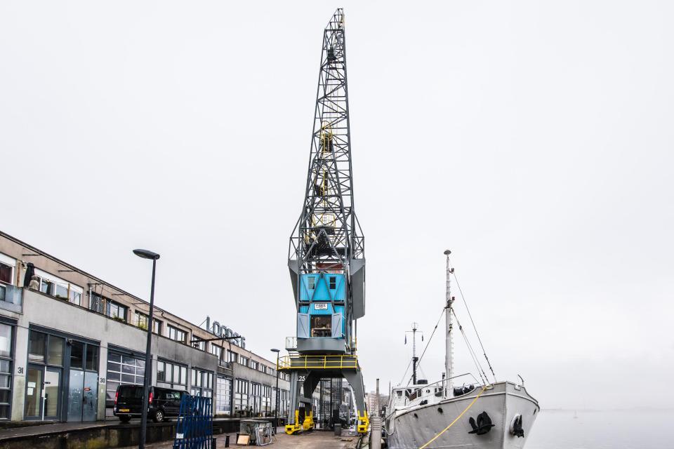  Would you sleep in a disused crane?