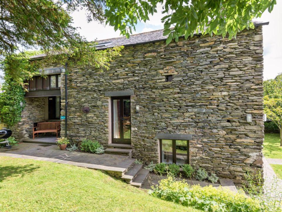  Helm Lune is picturesque cottage Bowness-on-Windermere