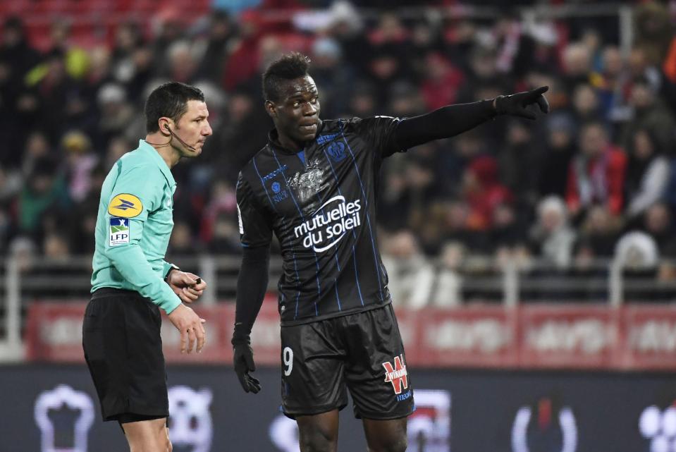  Nicolas Rainville, the referee who booked Mario Balotelli for complaining about racist abuse, is being sued