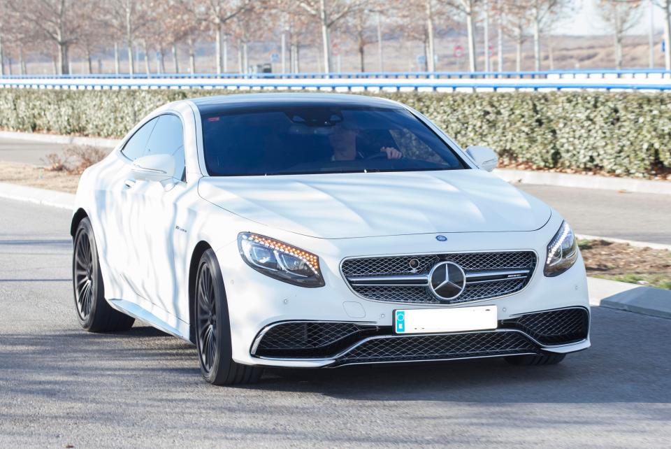  Cristiano Ronaldo arrives to training in style in his white Mercedes