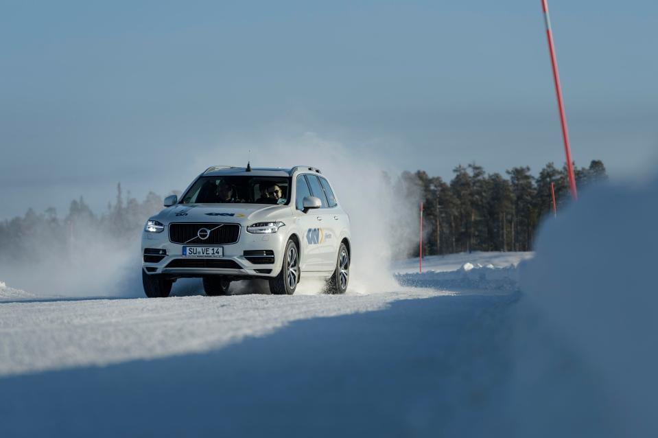  If this Volvo EX90 can stand the test of frozen water at -40C, it must be a hero