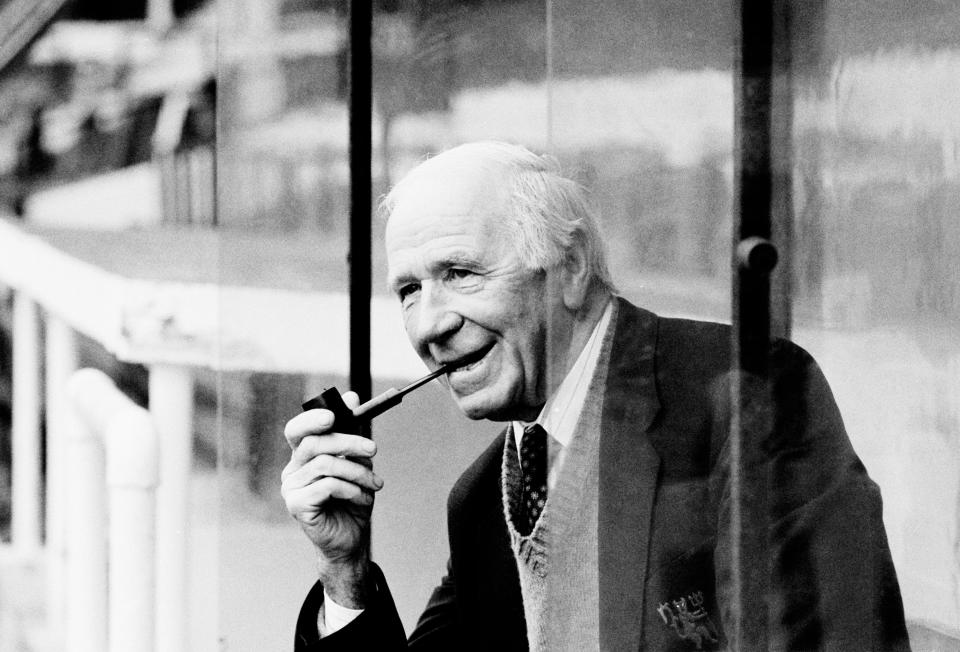  Like most men in football in the 1950s, Sir Matt Busby smoked a pipe