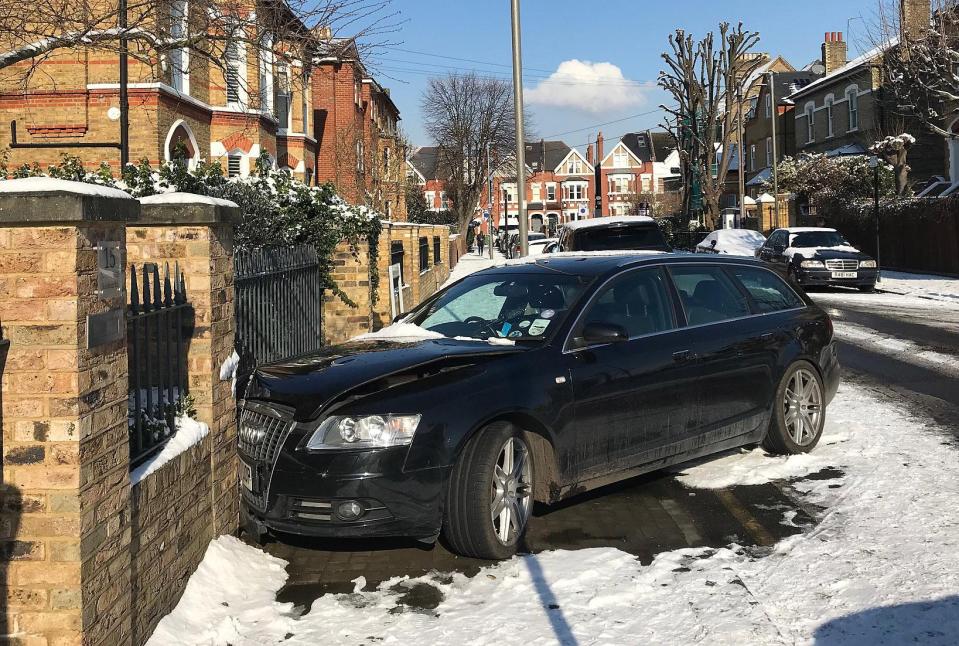  An Audi A6 collides with a wall in Clapham, South West London