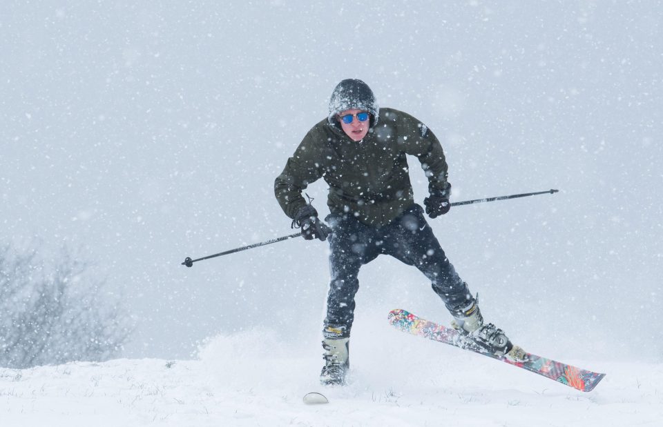  A man is spotted skiing on Parliament Hill in London