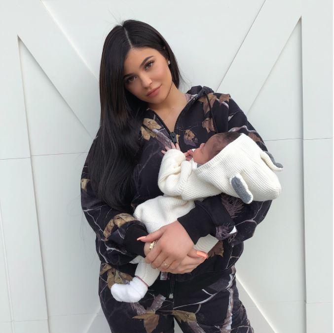  The reality star shared this first picture of her with Stormi