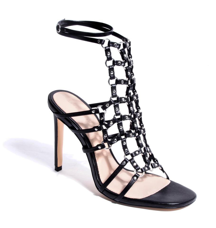  Complete the look with these statement heels from Zara