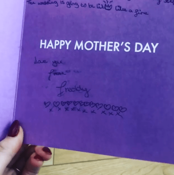  Inside the card was a sweet message from the 13-year-old