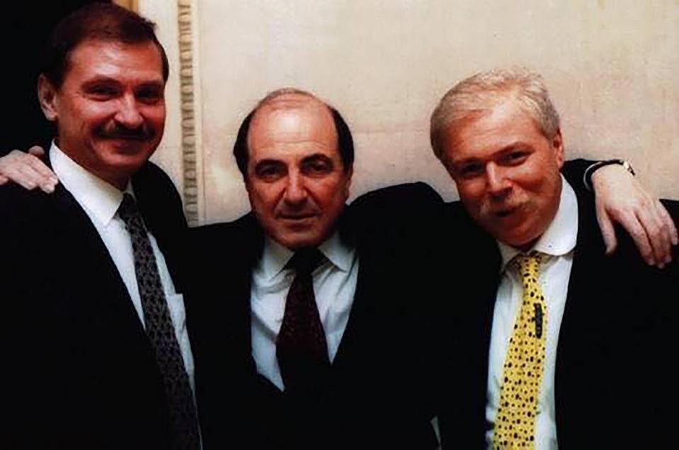  Nikolai Glushkov, left, with Boris Berezovsky, centre