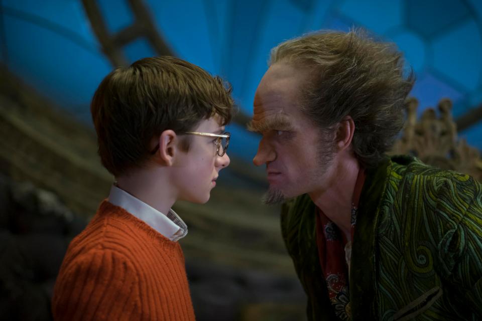  Neil returns as Count Olaf in Netflix's A Series of Unfortunate Events