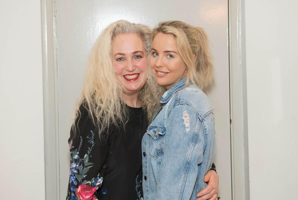  Lydia and her mum at Debbie's home