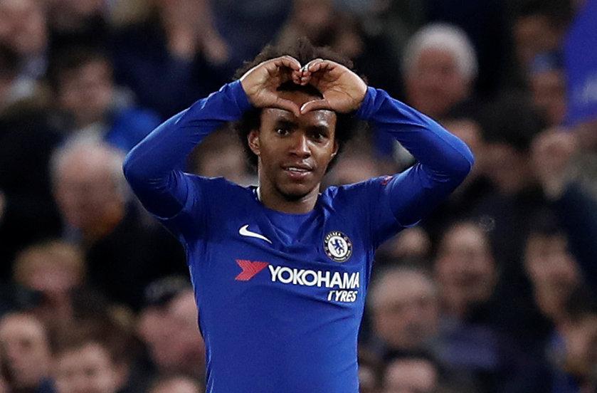  Willian has revealed he hopes to stay at Chelsea for many more years, despite not yet being offered a contract extension