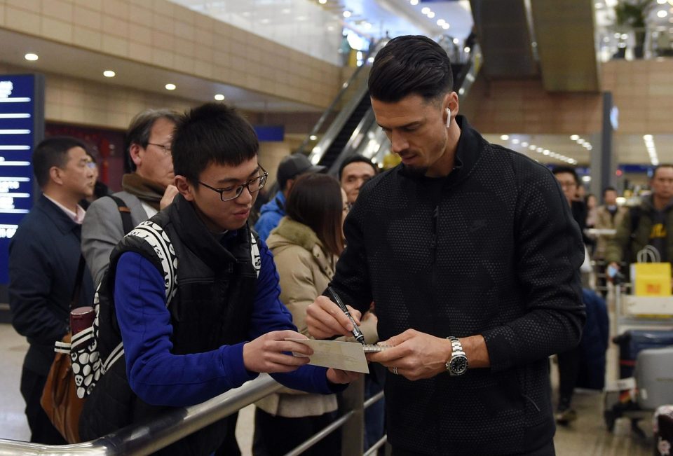 Jose Fonte was mobbed by just ONE fan after his arrival in the Far East this week