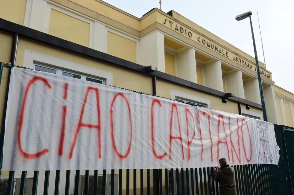 Banner outside Fiorentina's Artemio Franchi stadium reads: 'Ciao capitano'