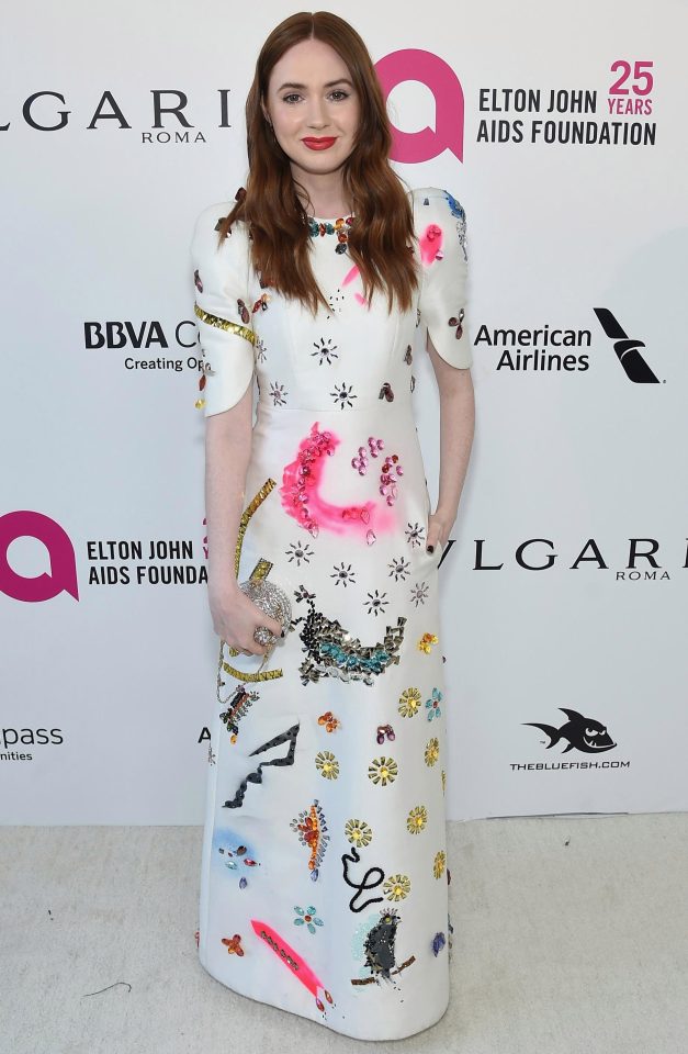  Karen Gillan picked an eccentric printed gown