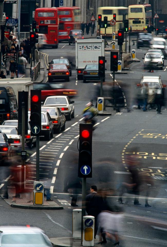  Nine million motorists are risking hefty fines for running red lights