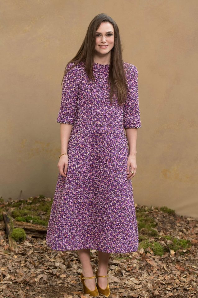  Keira Knightley chose a long purple dress