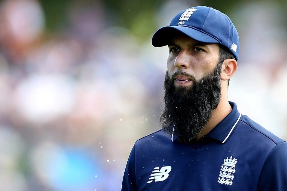  Moeen Ali is playing with a damaged finger and sore shoulder