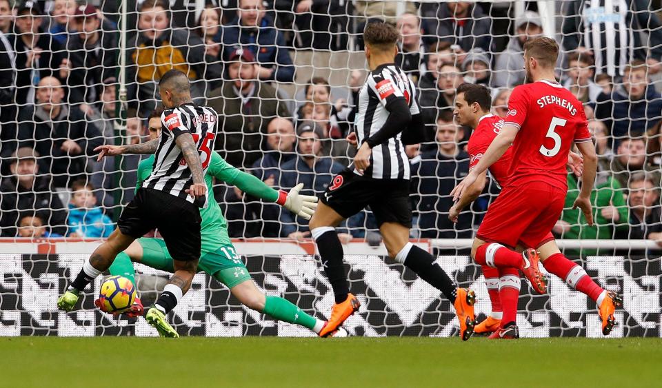  Chelsea loanee Kennedy helped himself as Newcastle hammered Saints 3-0 in their last outing