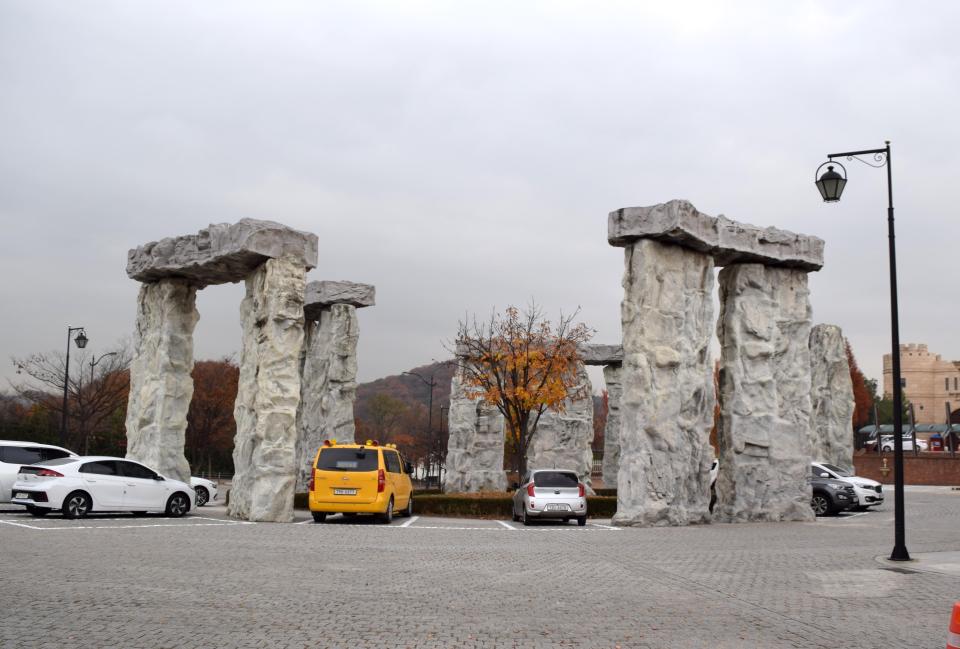  'Stonehenge' in the car park of the 'English Village'