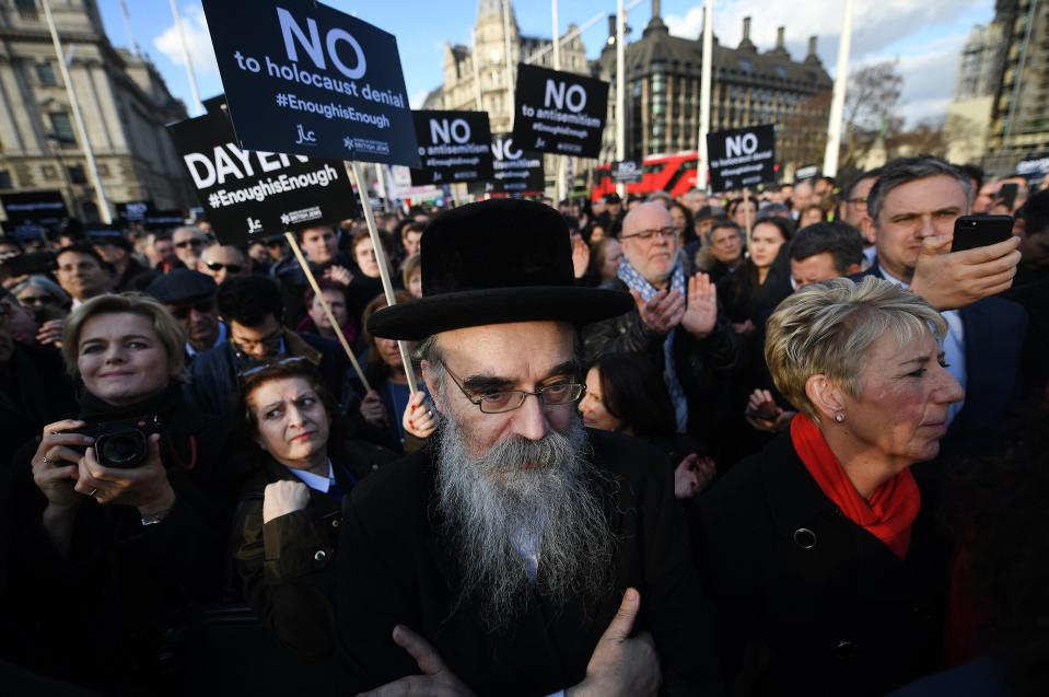  Around 1,000 people gathered in central London to protest