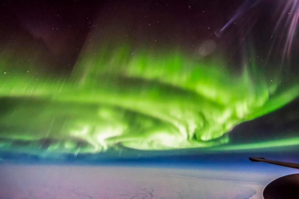 The scenes unfolded while Ross was flying over Canada in late February 