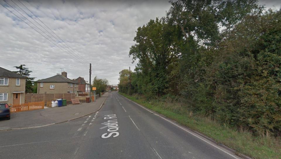  The couple were spotted by a resident on South Road in Ockendon, Essex