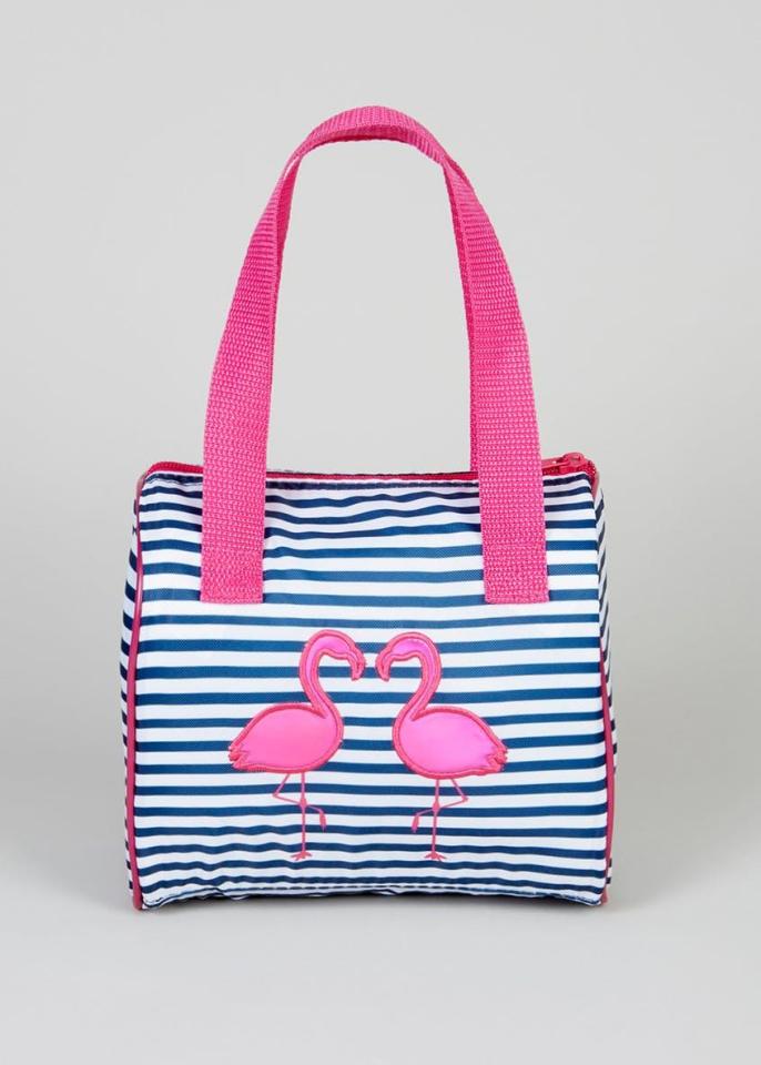  This colourful lunch bag is perfect for picnics or day trips in the sun