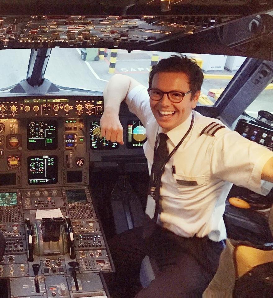  Commercial pilot Jonny Knowlson reveals his top tips for which seats to pick on your flight