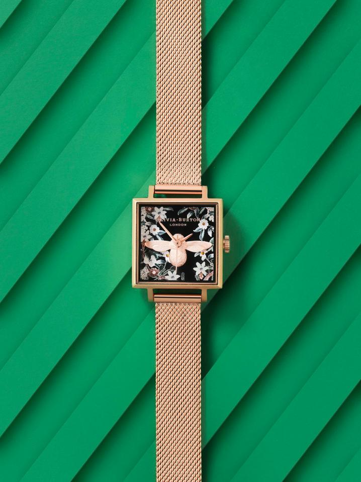  The rose gold plating and layered floral patterns give this watch a unique book