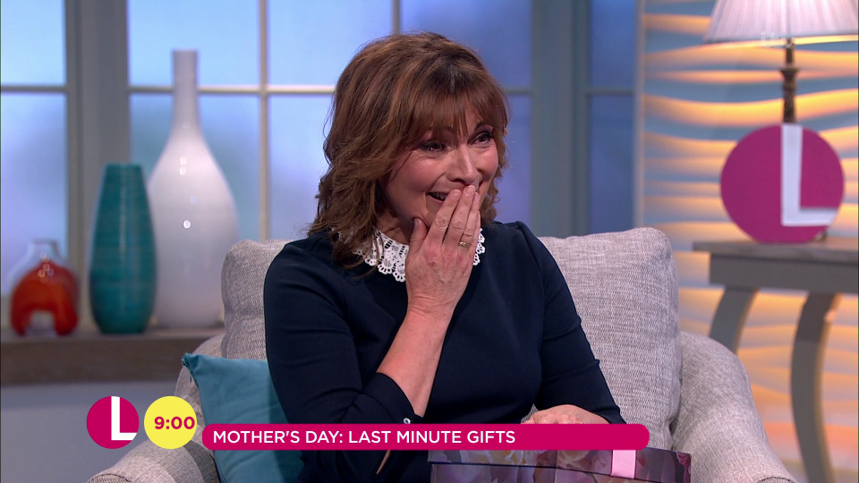  Lorraine Kelly cried on today's show after receiving a message from her daughter Rosie