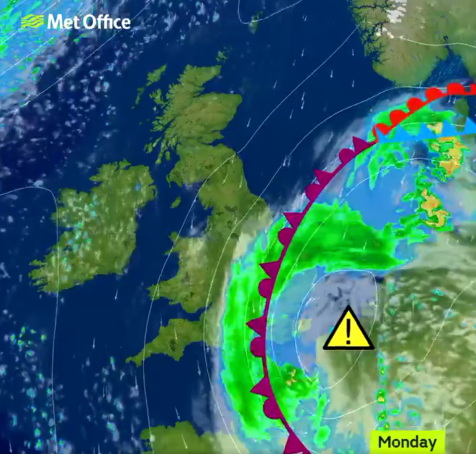  Heavy rain is set to lash the UK from Monday