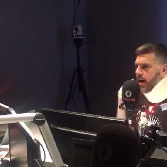  Iain Lee has been pictured wearing a neck brace on his talkRADIO show