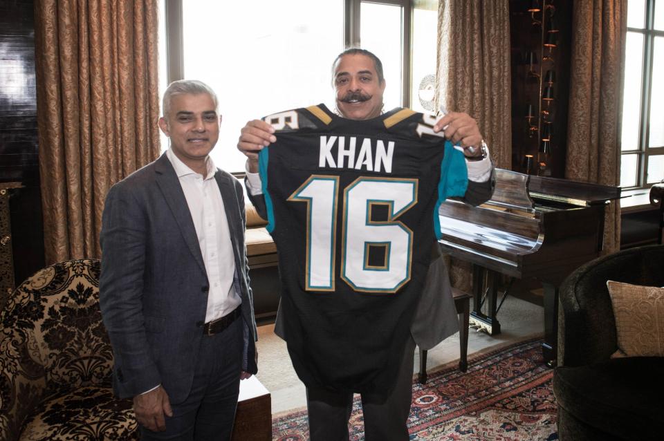  Mayor of London Sadiq Khan meets with Shahid Khan in September 2017 before the Jaguars took on Baltimore Ravens at Wembley