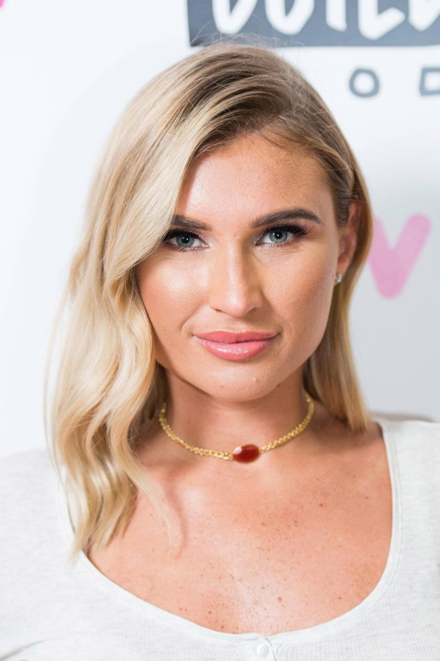  Billie Faiers is now a radiant yummy mummy