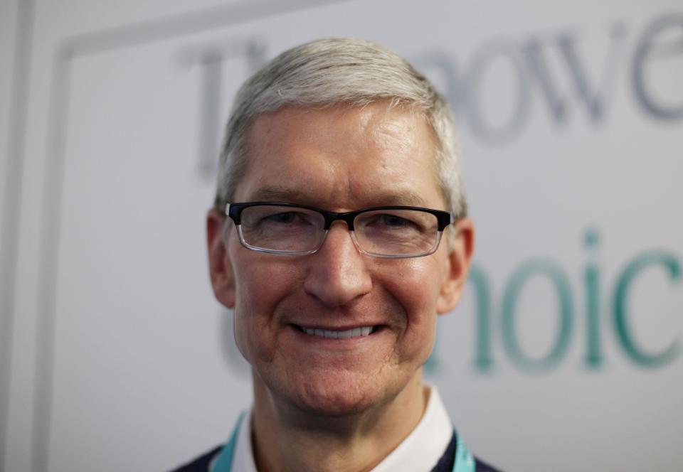  Apple's new CEO Tim Cook won't let his nephew have a social media account