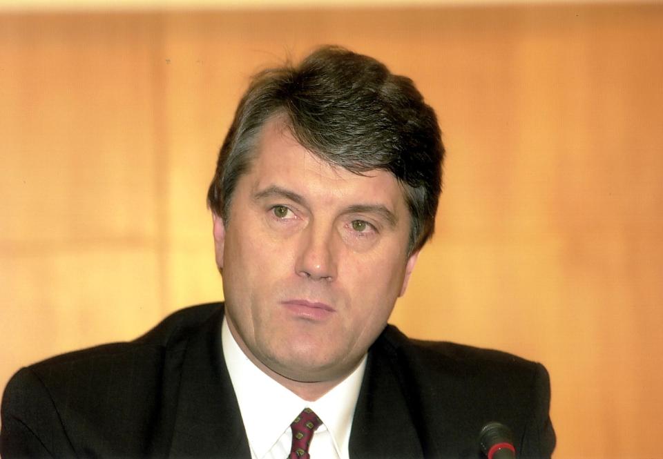  Viktor Yushchenko before being poisoned in Austria in 2004