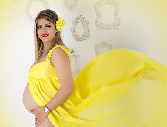  Farnaz Ebrahim doesn't allow her pregnancy to stop her from feeling sexy, stylish and confident