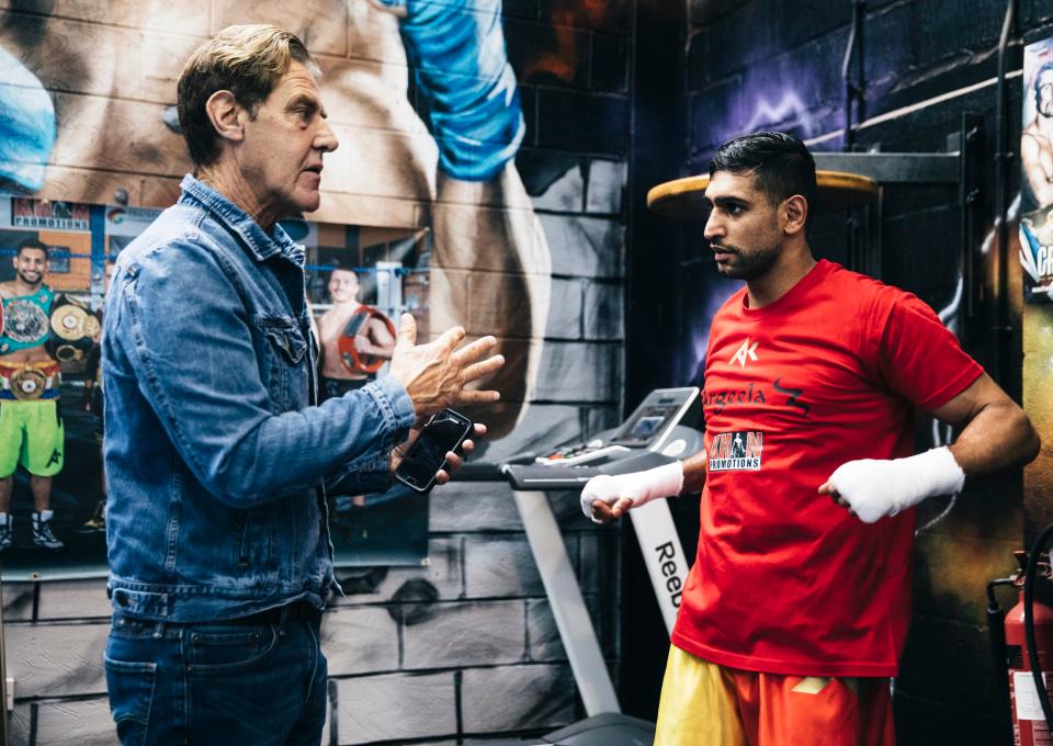  Amir Khan with his new trainer Joe Goossen