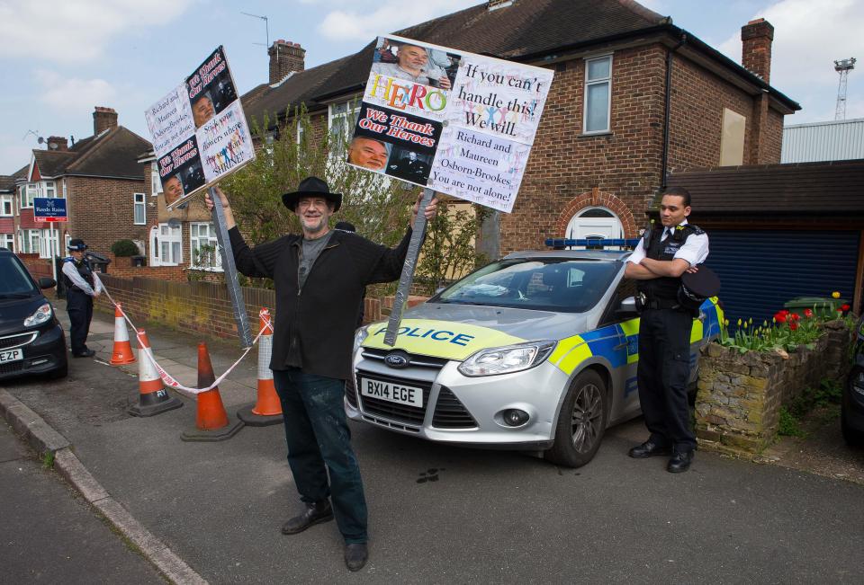  The Hither Green community has come out in support of the 'hero' pensioner