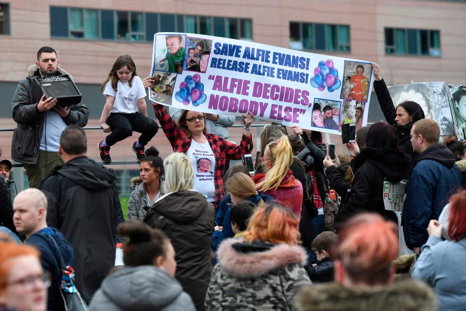  Supporters have continually flocked to Alder Hey Hospital in support of Alfie