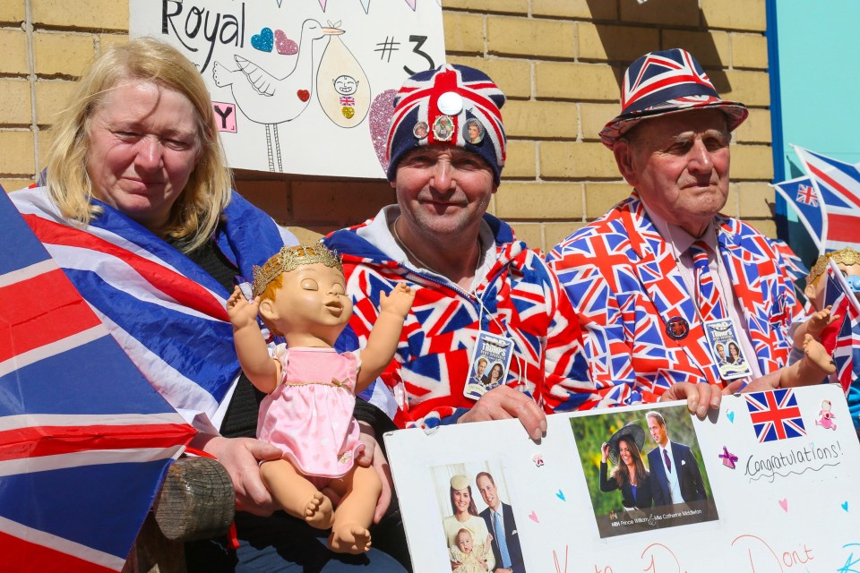 Royal baby watchers Maria Scott, 46, from Newcastle, John Loughrey, 63, from Streatham