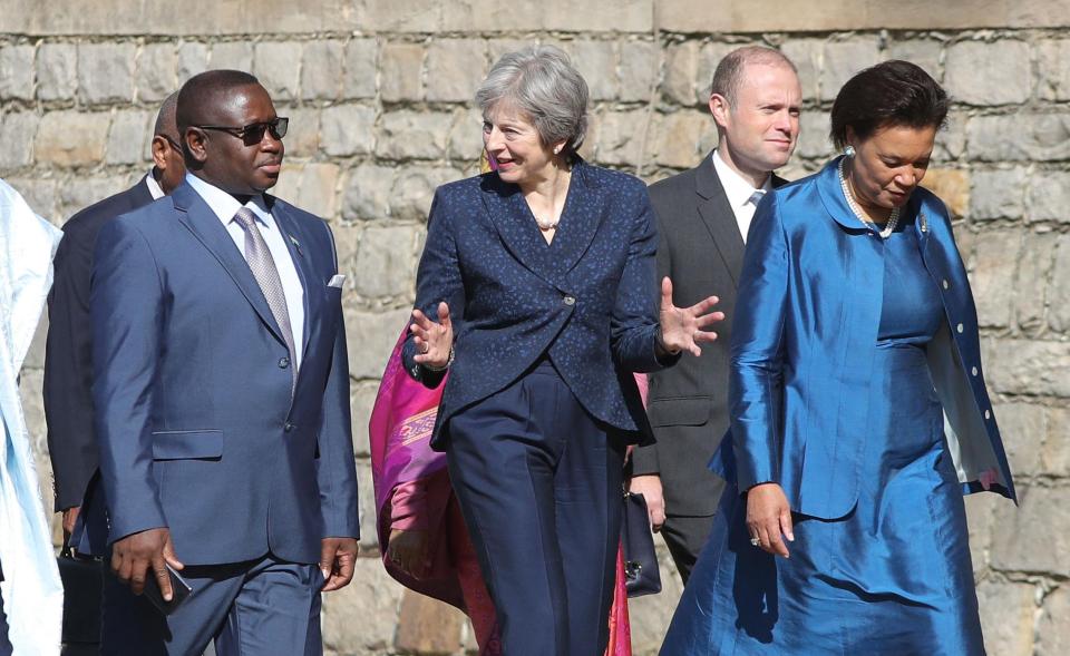  Mrs May with the director general of the Commonwealth and the president of Sierra Leone