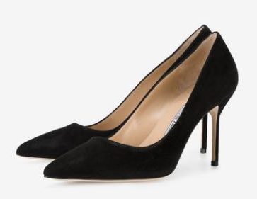  Meghan looked polished and professional wearing these classic heels