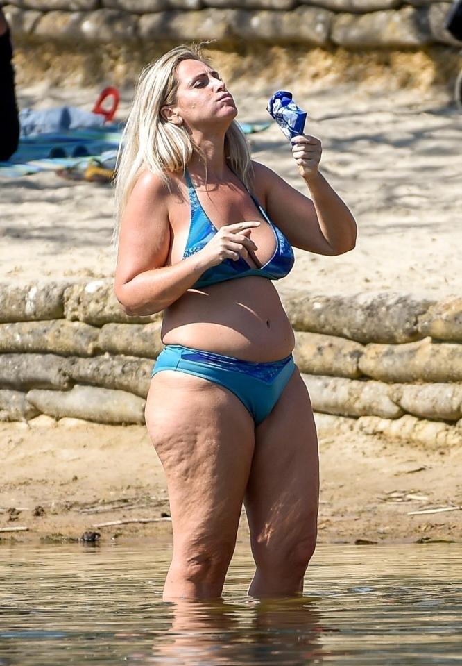  Josie Gibson was seen scoffing crisps on a day out in the Cotswolds