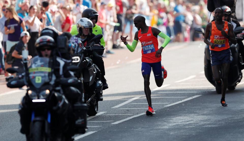  Mo Farah could not find his own bottle and raged at officials