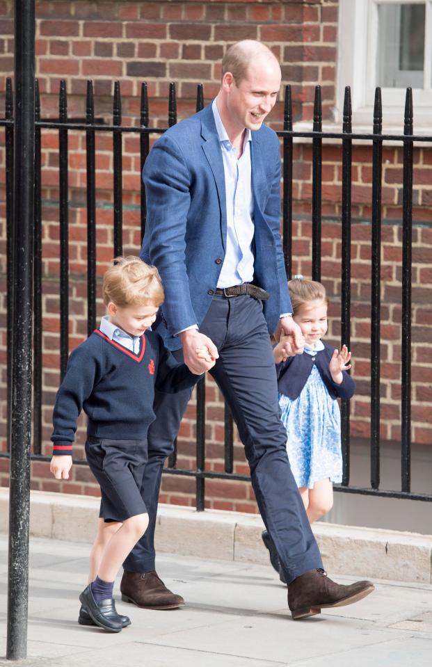  Prince William brings George and Charlotte to visit Kate and Louis in hospital